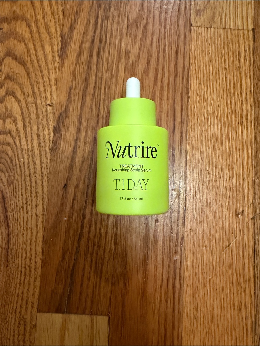 Nutrire T.1 Day Nourishing Scalp Serum - Neon Lime